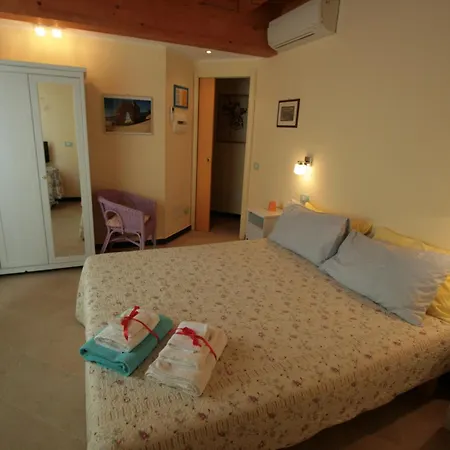Casa Rucola سيستري ليفانتي
