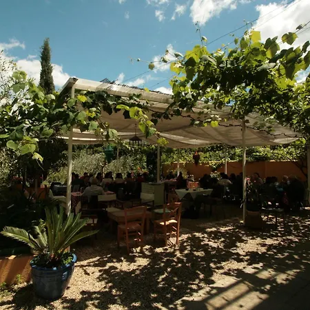 Alloggio per agriturismo La Pergola Dei Paggi *